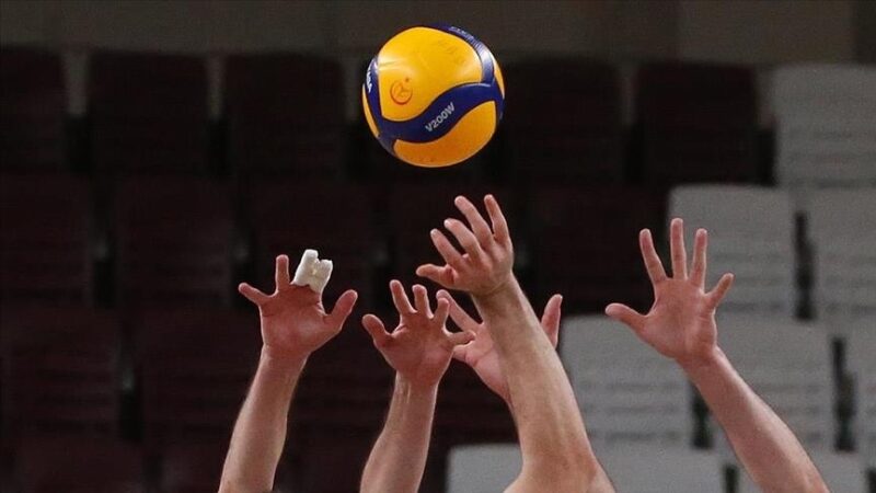 Voleybolda Vodafone Sultanlar Ligi ve AXA Sigorta Efeler Ligi'nde ikinci