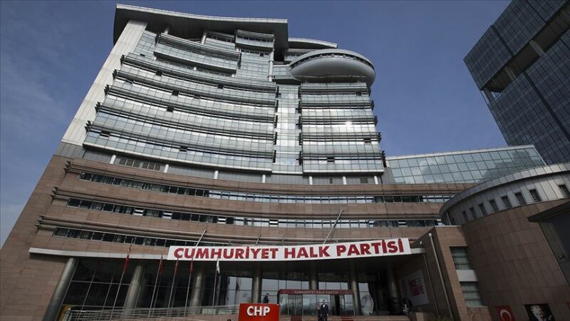 Olay Gazetesi Yazarı Ahmet Emin Yılmaz, CHP Kestel İlçe Başkanlığı'ndan