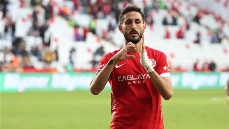 Trabzonspor maçında attığı golden sonra yaptığı hareket nedeniyle gözaltına alınıp,