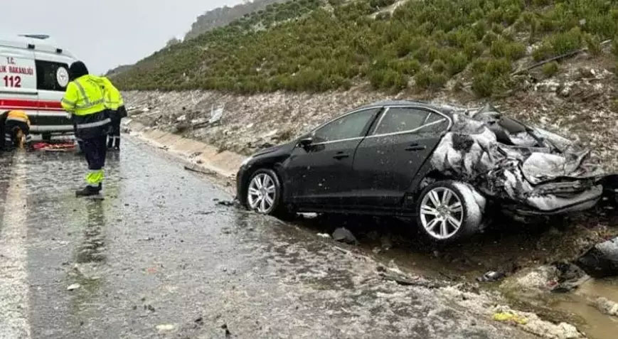 7 aracın karıştığı zincirleme kaza! 1 kişi hayatını kaybetti