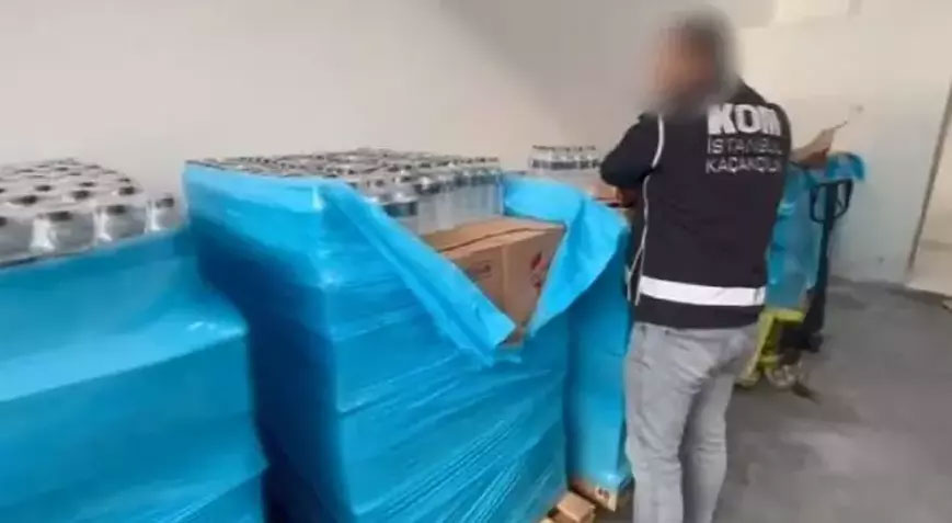 Sahte içki baskını! Etiket yapıştırıp orijinal süsü verdiler