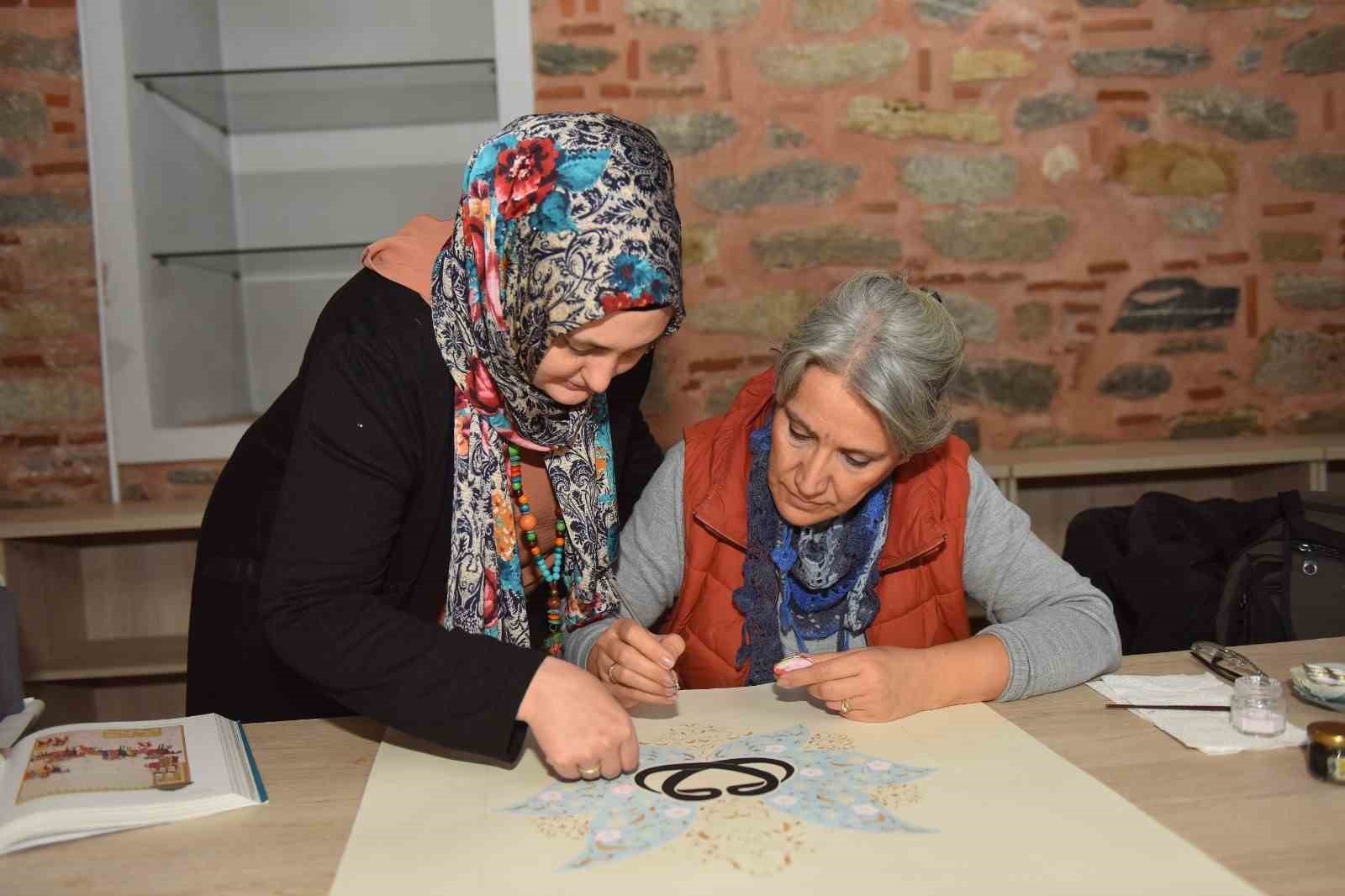 YIL-MEK kapılarını açıyor 1 yil mek kapilarini aciyor a436277