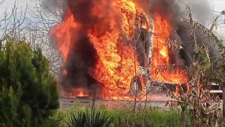Bursa’da korku dolu anlar! Alev topuna döndü Bursa’da korku dolu anlar! Alev topuna döndü