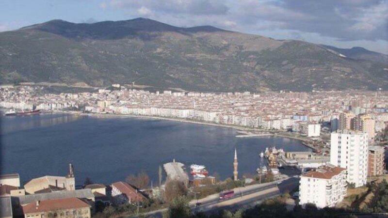 Bursa’nın bu ilçesine 7 büyüklüğünde deprem uyarısı! Gemlik’te dün saat 15.14'te 4.1 büyüklüğünde deprem meydana geldi. TMMOB