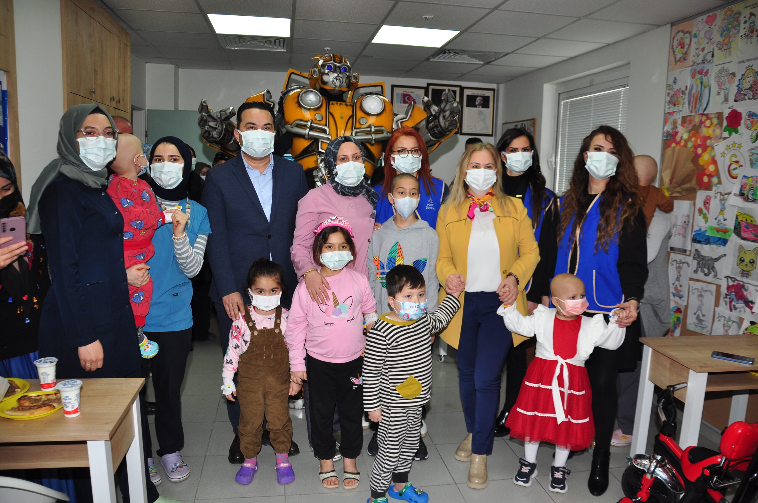 Kanser hastası çocuklara YASAV morali