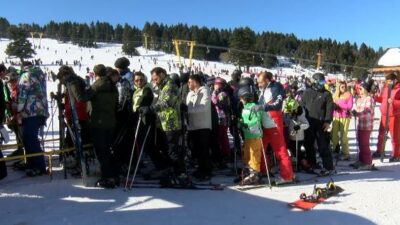 Uludağ’a tatilci akını! 41 bin araç…