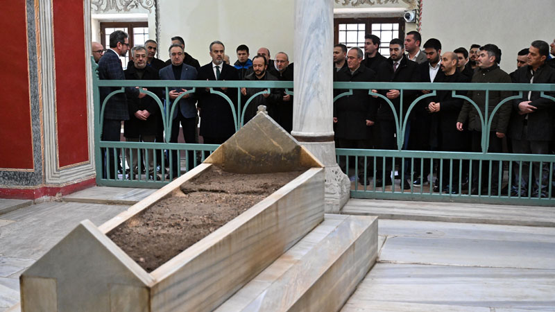 Sultan 2. Murad Han Bursa’da dualarla anıldı