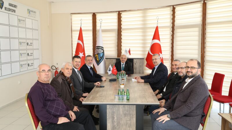TFF Başkanı Mehmet Büyükekşi Karacabey Belediyespor’u ziyaret etti Türkiye Futbol Federasyonu Başkanı Mehmet Büyükekşi, 2.Lig'deki Bursa ekibi Karacabey