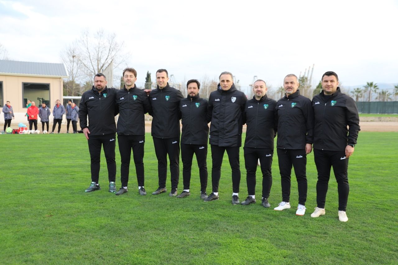 Bursaspor’un eski hocası 1.Lig ekibinde göreve başladı!