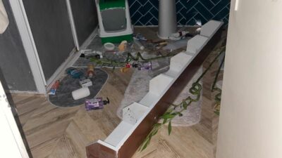 Gemlik’teki depremde bazı binalar hasar gördü!