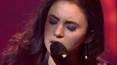 Depremin birinci yıl dönümünde Hatay’ı ziyarete gelen Karsu: Büyükannemin tabaklarını buldum