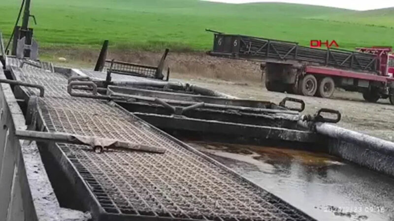 Diyarbakır’da petrol kuyusunda patlama: Ölü ve yaralılar var Diyarbakır’da Türkiye Petrolleri Anonim Ortaklığı’na (TPAO) ait petrol kuyusunda, sondaj