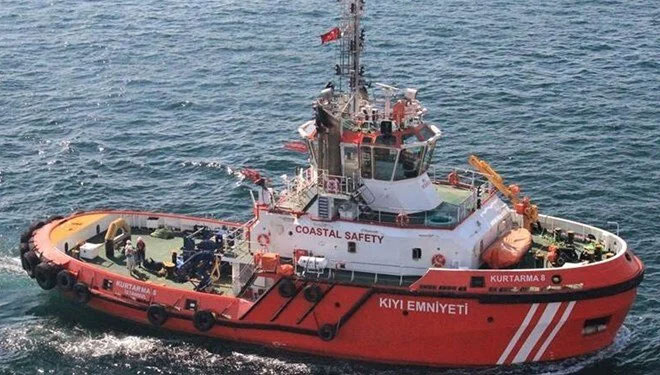 Gemiye çıkarken denize düşen kaptan hayatını kaybetti