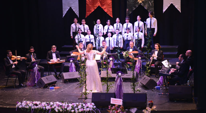 Bursa’da duygu dolu konser! Nilüfer Konservatuvar Derneği’nden muhteşem açılış…