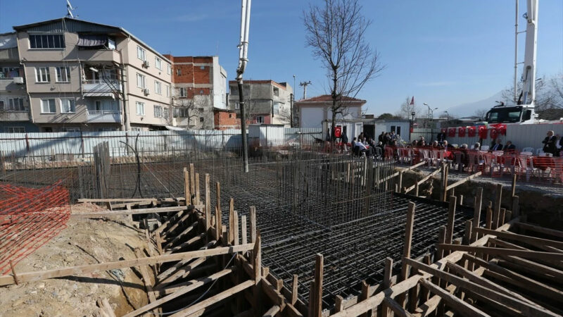 Bursa'da Ulu Cami Onarım ve Bakım Derneğince inşası devam eden
