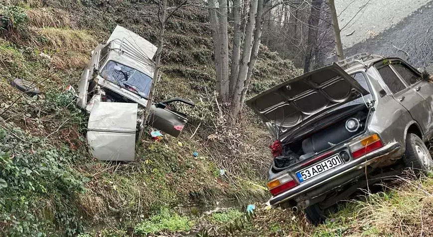 Feci kaza! Araçtan fırlayan sürücü hayatını kaybetti