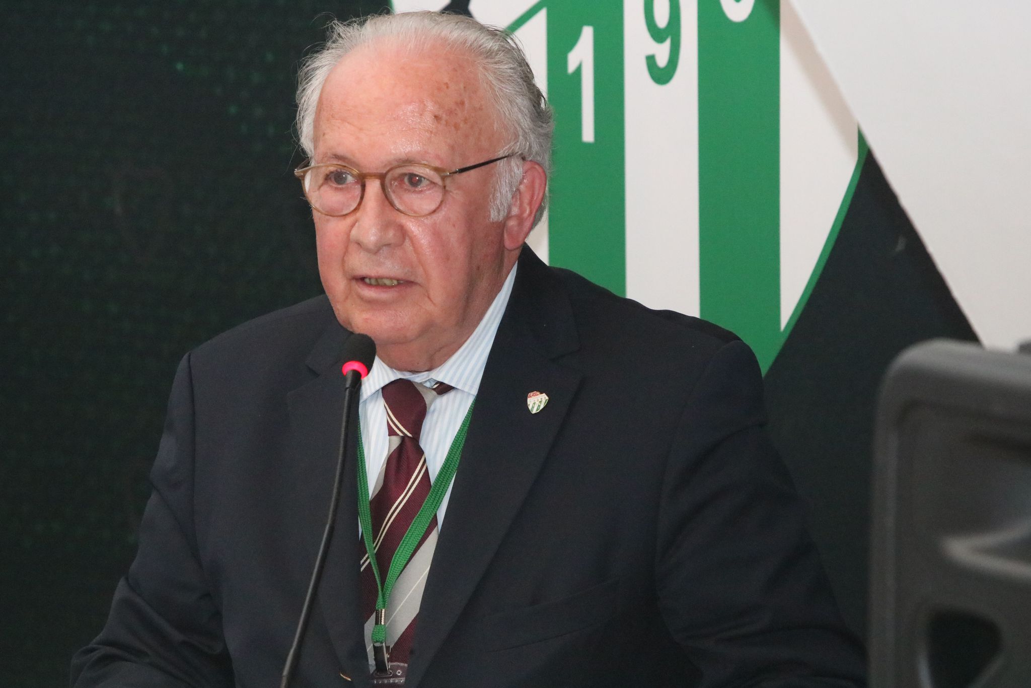 Bursaspor Başkanı Bür’den önemli açıklamalar