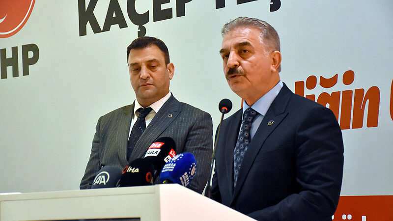 MHP Genel Sekreteri İsmet Büyükataman, "CHP, yerel yönetimlerde çuvallamış, sosyal
