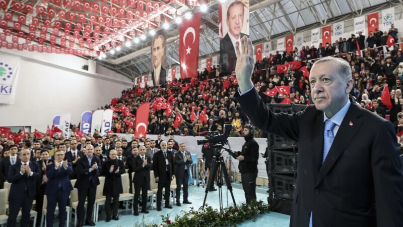 Cumhurbaşkanı Erdoğan; ‘Türkiye artık eski Türkiye değil’ Cumhurbaşkanı Recep Tayyip Erdoğan, terör örgütleri üzerinden siyaseti yönlendirme çabalarının