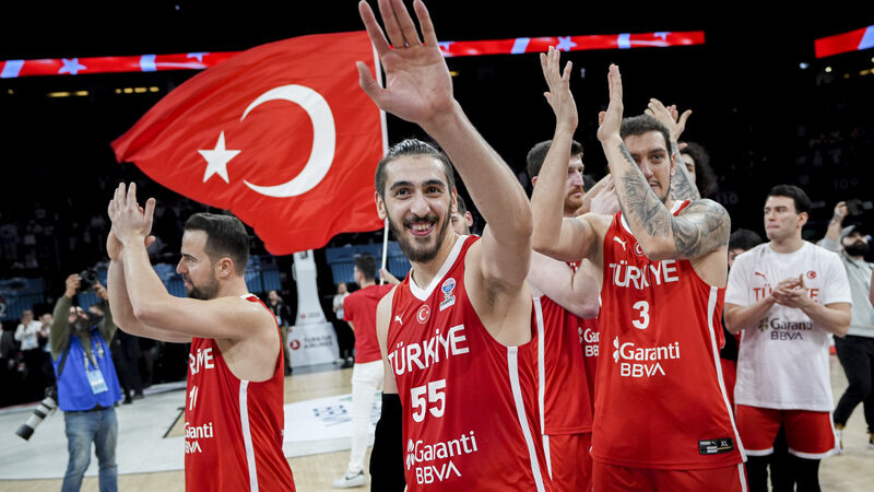 12 Dev Adam son saniyede güldü A Milli Erkek Basketbol Takımı, 2025 Avrupa Şampiyonası Elemeleri B