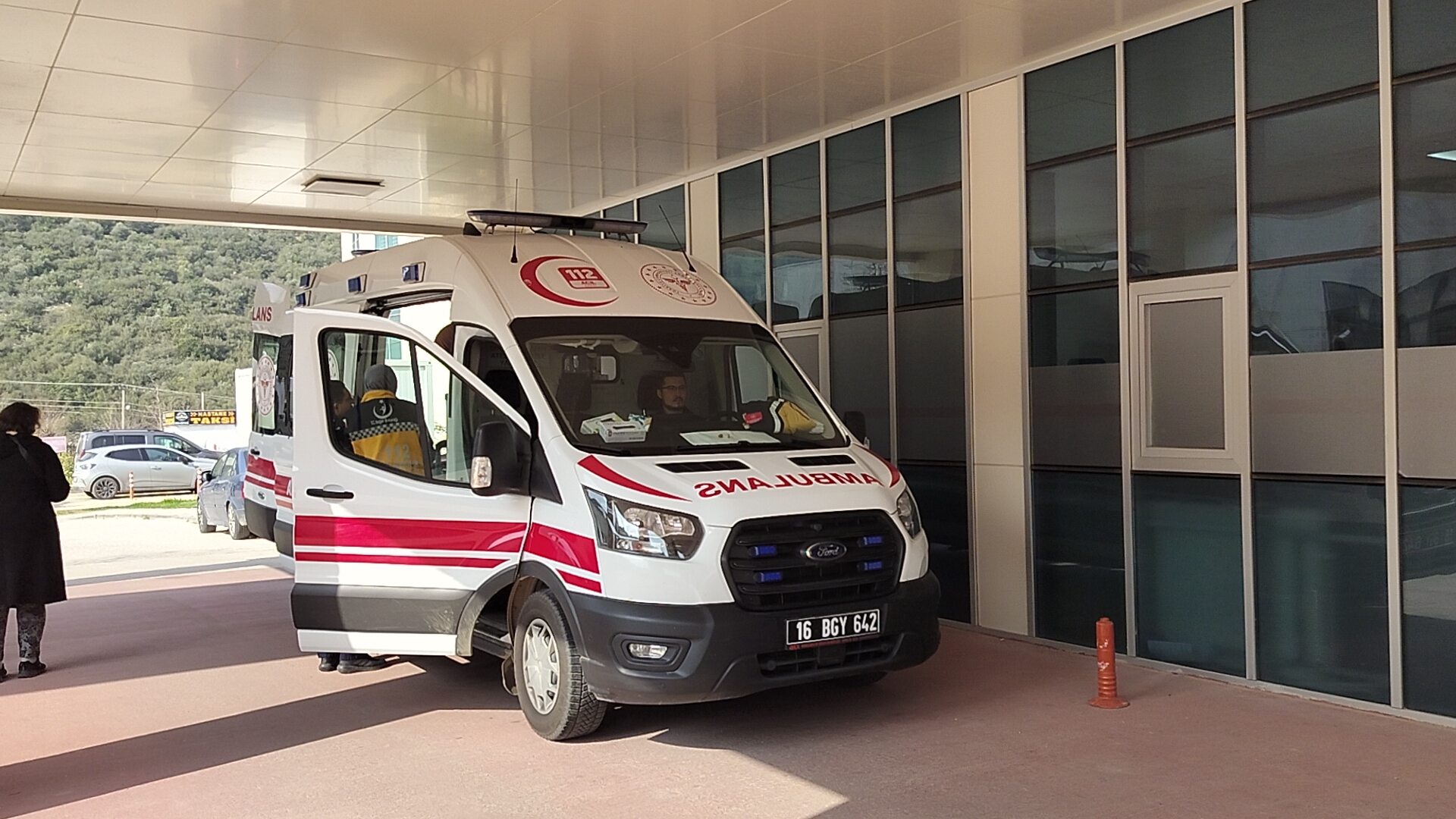 Bursa’da fenalaşan 21 yaşındaki kişi hastanede öldü