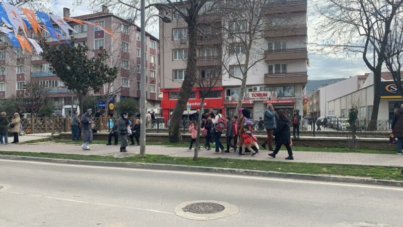 Bursa’nın Gemlik ilçesinde 4.1 büyüklüğündeki deprem korkuttu.
