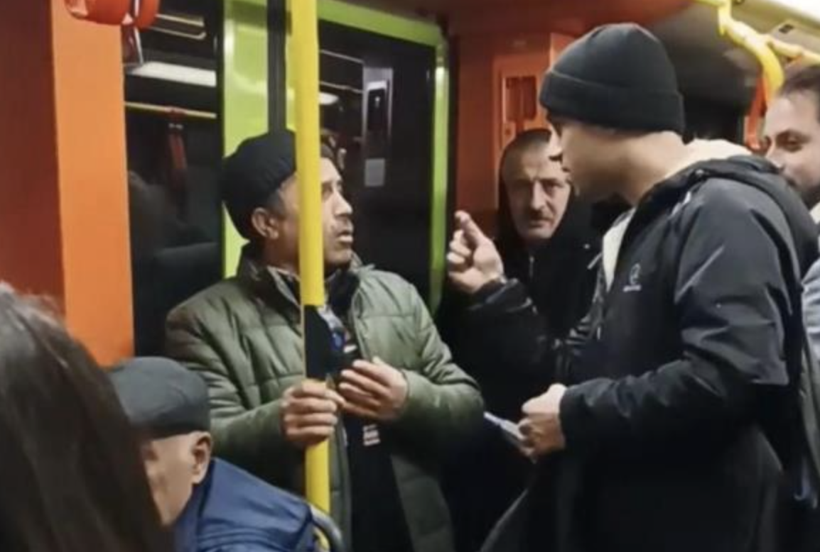 Bursa metrosunda gergin anlar!