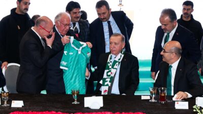 Cumhurbaşkanı Erdoğan’dan Bursaspor Başkanı Bür’e; ‘Takımı düşürmeyin’