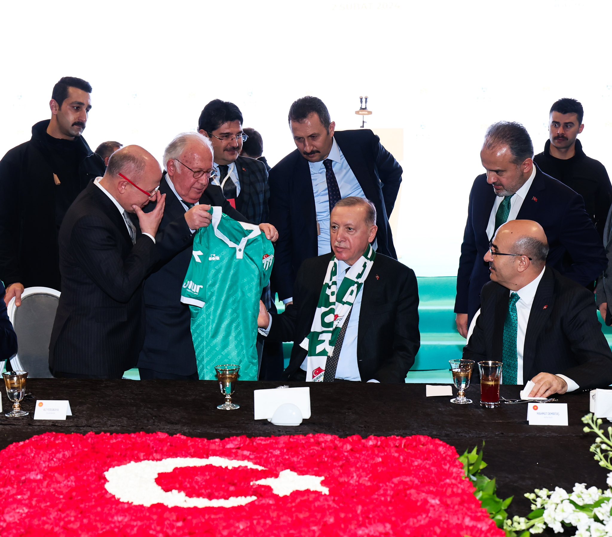 Cumhurbaşkanı Erdoğan’dan Bursaspor Başkanı Bür’e; ‘Takımı düşürmeyin’