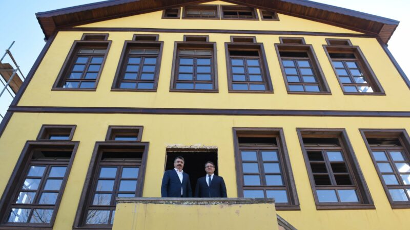 Bursa’nın tarihi köşkü yeni yaşam merkezine dönüşüyor! Yıldırım Belediye Başkanı Oktay Yılmaz, tarihi Osman Fevzi Köşkü, yeni
