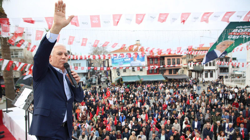 CHP Bursa adayı Bozbey’den ‘metrobüs’ vaadi CHP’nin Bursa Büyükşehir Belediye Başkan adayı Mustafa Bozbey ve Mudanya