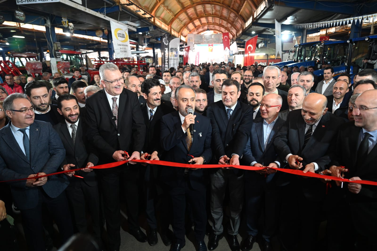 Bursa’da geleneksel Karacabey Gıda Tarım ve Hayvancılık Fuarı başladı Bursa’da geleneksel Karacabey Gıda Tarım ve Hayvancılık Fuarı başladı