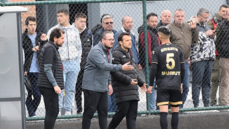 BAL’da Bursa dayanışması! Pablo Martin Batalla en yakın rakibine fark attı… Balıkesir deplasmanından 3-1’lik galibiyetle dönen Nilüfer Belediye FK liderliğini perçinledi.
