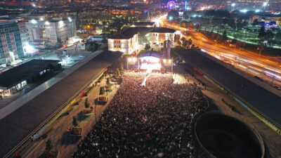 Osmangazi Meydanı’nda coşku başladı