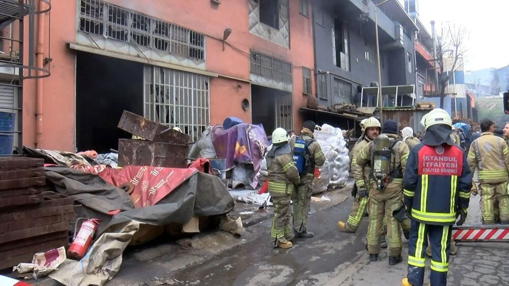 Demir döküm atölyesinde art arda patlama Demir döküm atölyesinde art arda patlama