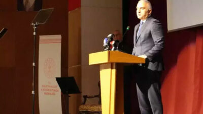 Bakan Ersoy duyurdu: Yapay zeka destekli kütüphaneler geliyor