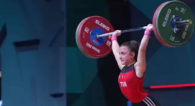 Milli halterci Cansu Bektaş, Avrupa şampiyonu oldu Milli halterci Cansu Bektaş, Avrupa şampiyonu oldu