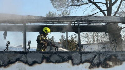 Bursa’da park halinde alev alan otobüs kullanılamaz hale geldi