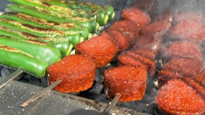 Marketlerde sucuğun kilosu bin liraya dayandı