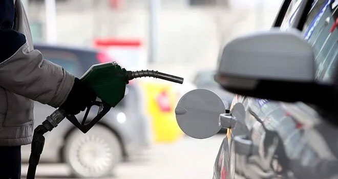 Akaryakıtta karta zam nakite indirim talebi