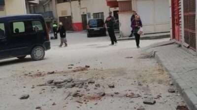 Gemlik’teki depremde bazı binalar hasar gördü!