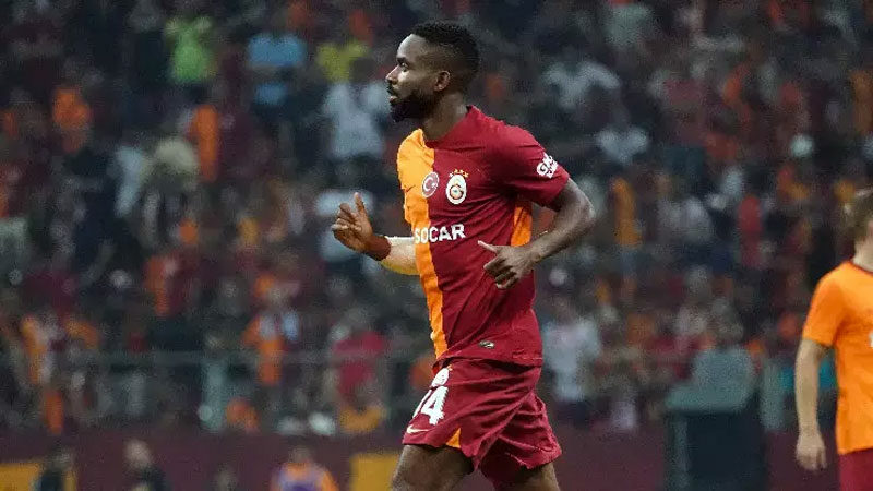 İspanyol ekibi Real Betis, Cedrid Bakambu'nun transferi için Galatasaray ile