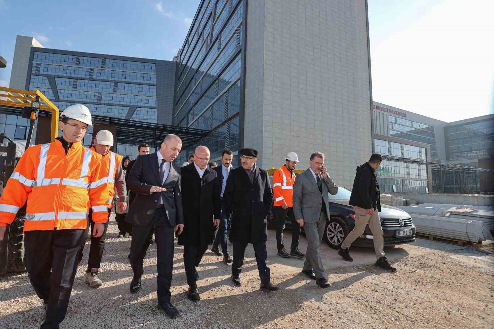 Bursa’nın yeni hastanesinde Vali Demirtaş’tan inceleme