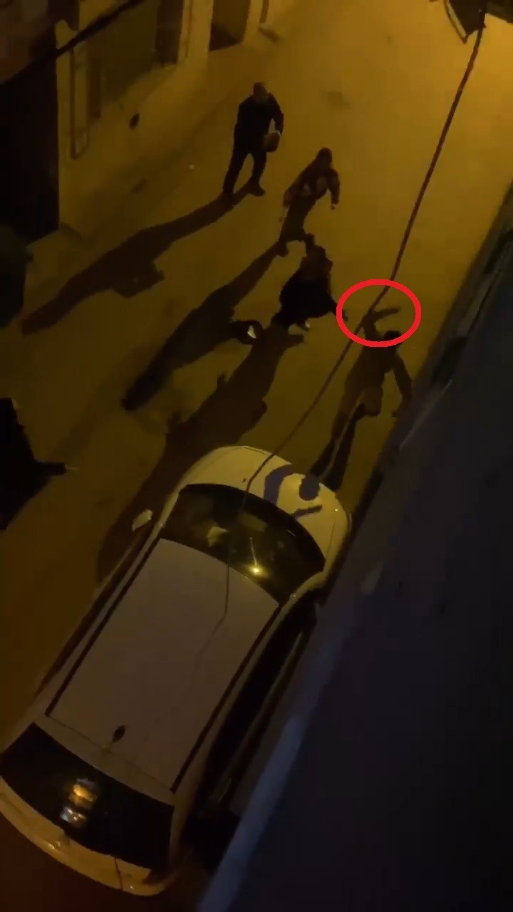 Bursa’da aileler arasındaki palalı kavga kamerada