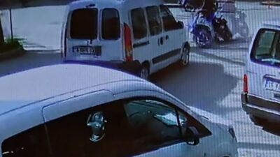 Bursa’da hafif ticari araç ile motosiklet çarpıştı
