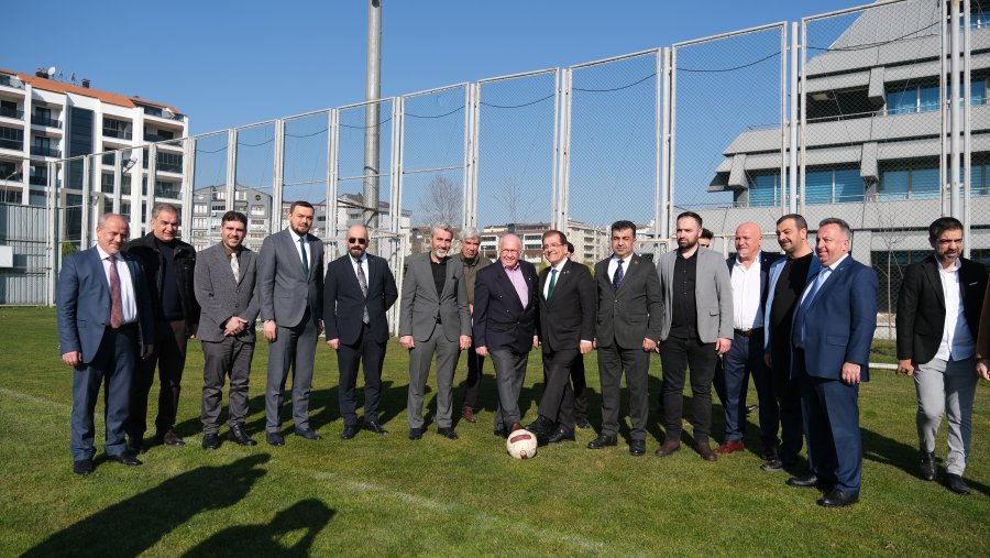 Yeniden Refah Bursa Adayı Sedat Yalçın’dan Bursaspor’a ziyaret