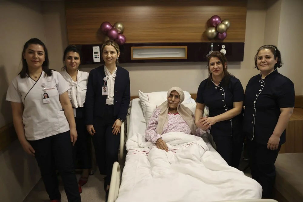 111 yaşındaki Hatice nine hayata beşinci kez “merhaba” dedi