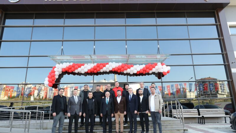 TFF Başkanı Büyükekşi’nin Bursa’daki son durağı İnegölspor Türkiye Futbol Federasyonu Başkanı Mehmet Büyükekşi başkanlığındaki TFF Heyeti, Bursa'da