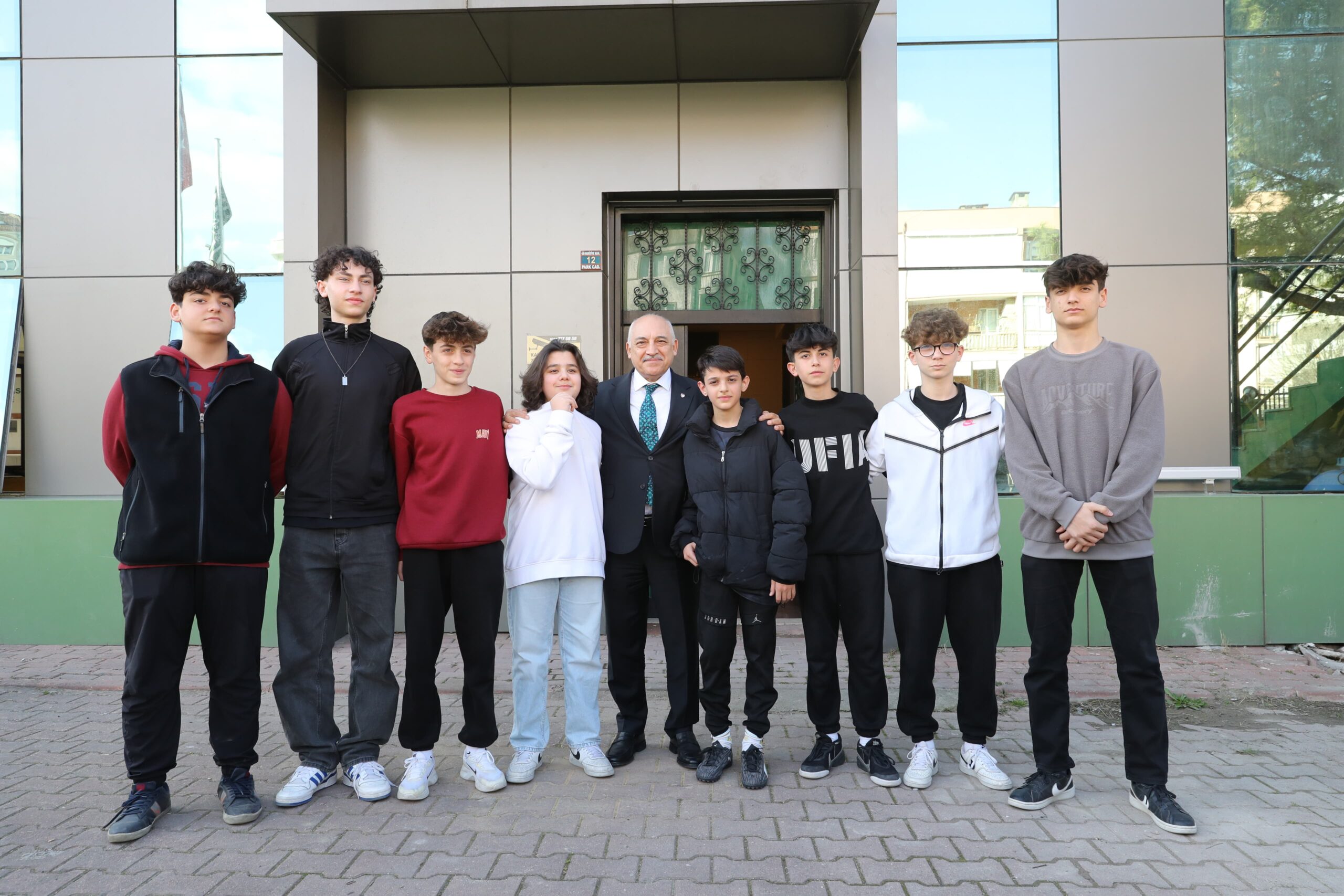 3.Lig’deki Bursa takımına sürpriz ziyaret