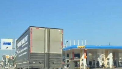 Bursa’da kamyonun kasasına tutunarak bisikletiyle kilometrelerce ilerledi